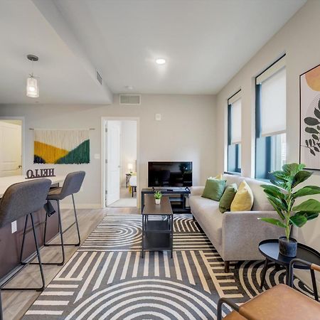 Апартаменты Frontdesk Athlon Apts Downtown Кливленд Номер фото