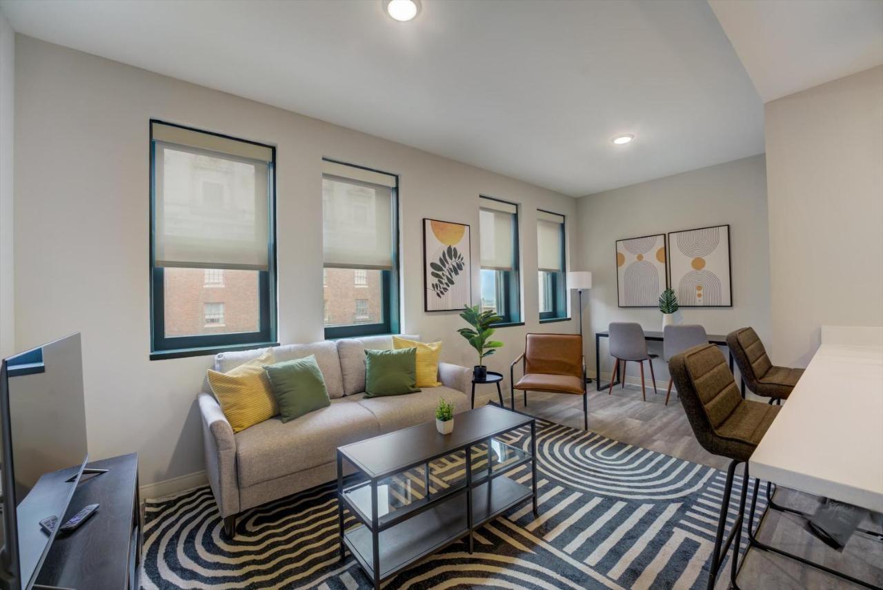 Апартаменты Frontdesk Athlon Apts Downtown Кливленд Номер фото